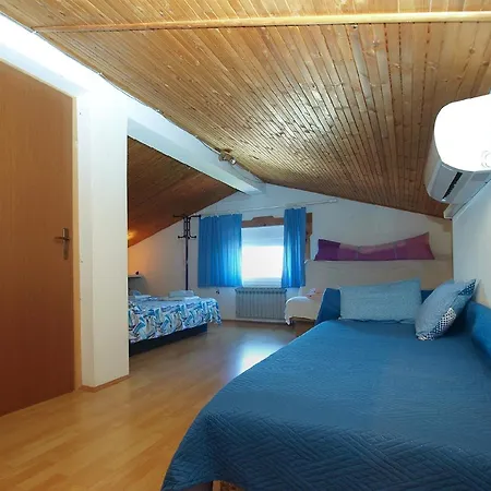 Ferienhaus Fuer 8 Personen Ca 130 Qm In Pula-fondole, Istrien Istrische Riviera Štinjan