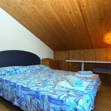 Ferienhaus Ferienhaus Fuer 8 Personen Ca 130 Qm In Pula-fondole, Istrien Istrische Riviera *