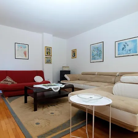 Ferienhaus Fuer 8 Personen Ca 130 Qm In Pula-fondole, Istrien Istrische Riviera