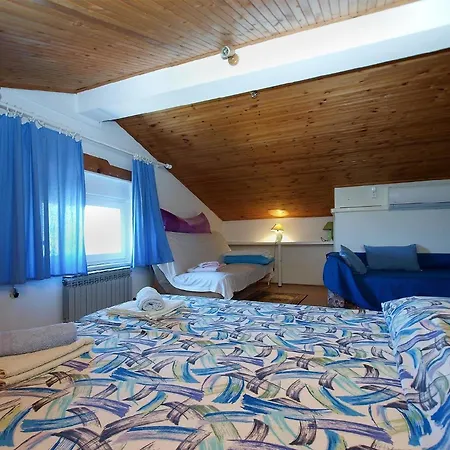 Ferienhaus Ferienhaus Fuer 8 Personen Ca 130 Qm In Pula-fondole, Istrien Istrische Riviera