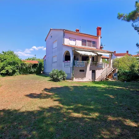 Ferienhaus Ferienhaus Fuer 8 Personen Ca 130 Qm In Pula-fondole, Istrien Istrische Riviera Štinjan